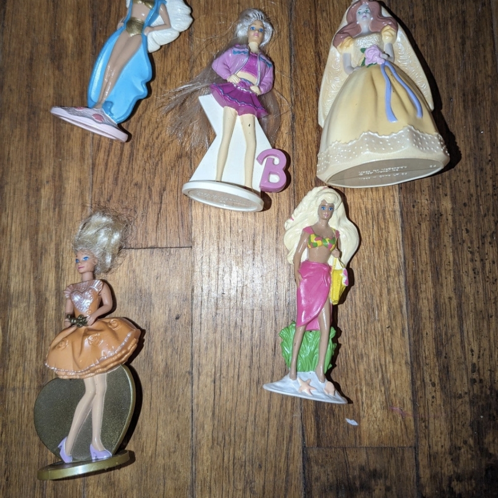 Vintage 1990s McDonald's toy Barbies Barbie need a little cleaning - Picture 2 of 2